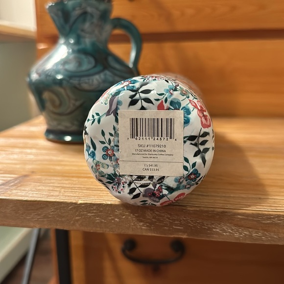 NEW 17oz Swell Water Bottle Starbucks Limited Edition Liberty Fabrics - Picture 2 of 4